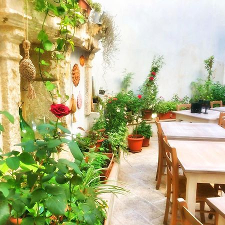 Bed and Breakfast Palazzo Salìa Lecce Esterno foto