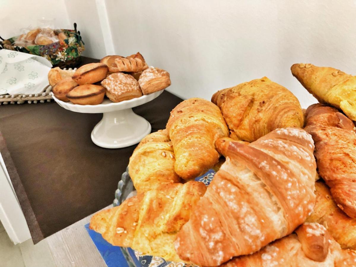 Bed and Breakfast Palazzo Salìa Lecce Esterno foto