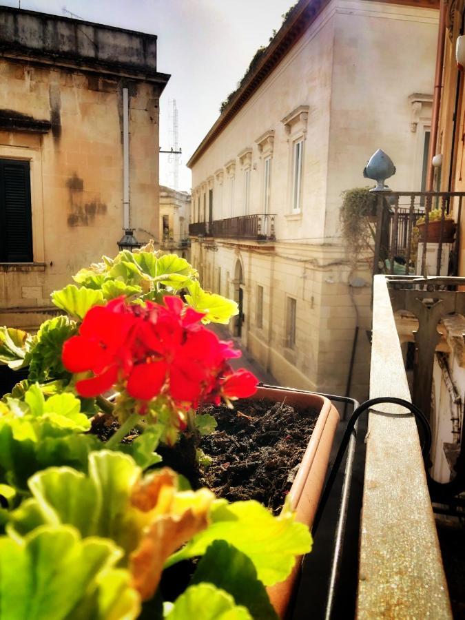 Bed and Breakfast Palazzo Salìa Lecce Esterno foto