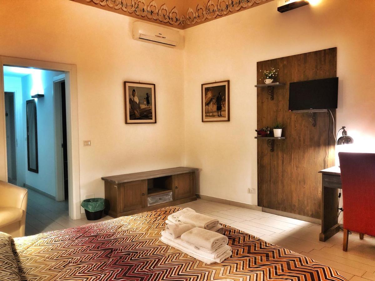 Bed and Breakfast Palazzo Salìa Lecce Esterno foto