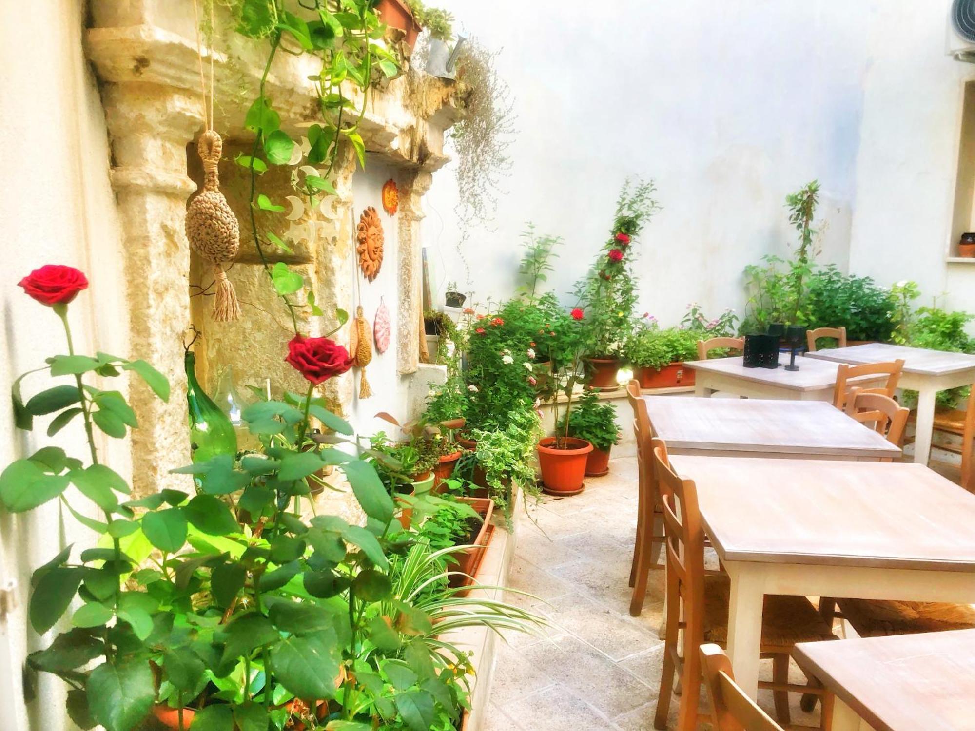 Bed and Breakfast Palazzo Salìa Lecce Esterno foto